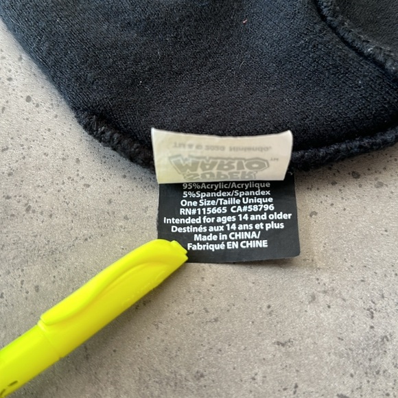 Super Mario Beanie - FREE W/ ANY PURCHASE - Picture 5 of 5